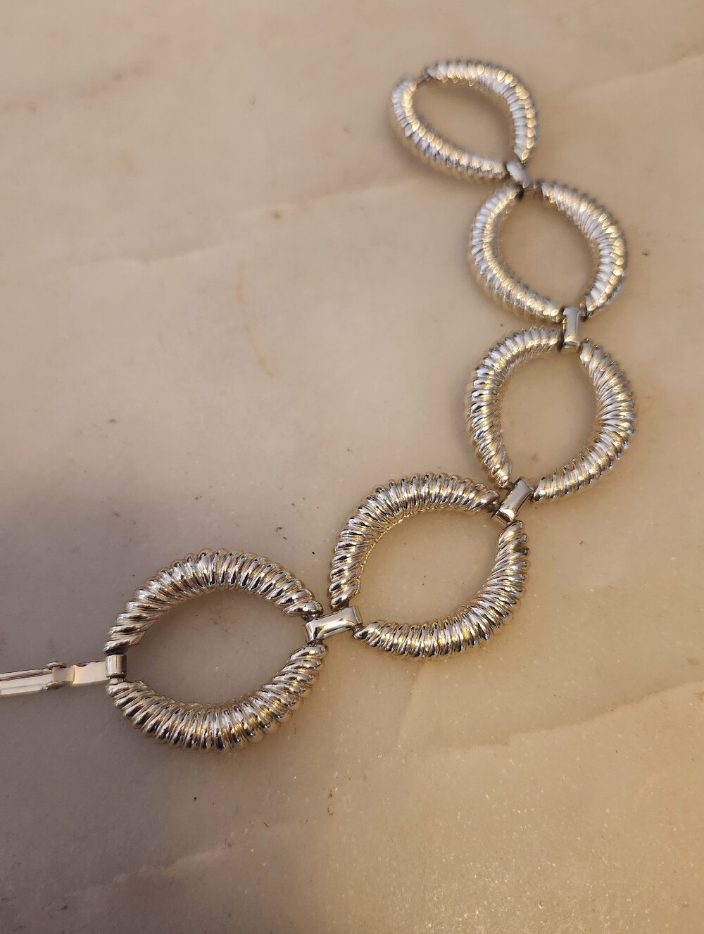 Stylish Textured Silver Tone Liinked Oval Bracelet - 7.5 Inches